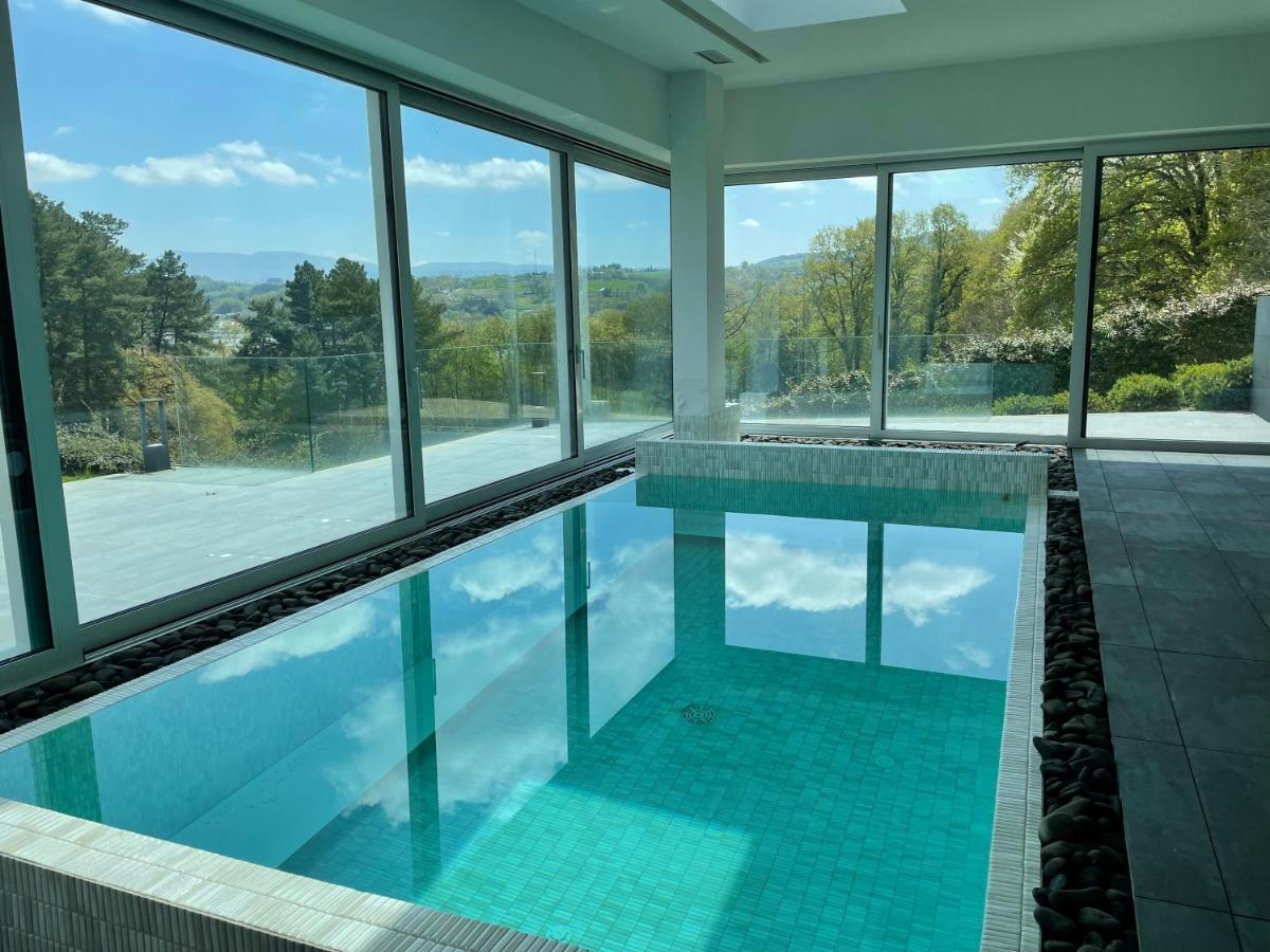 Tres Prismas Exclusive Villa ซาร์เรีย ภายนอก รูปภาพ