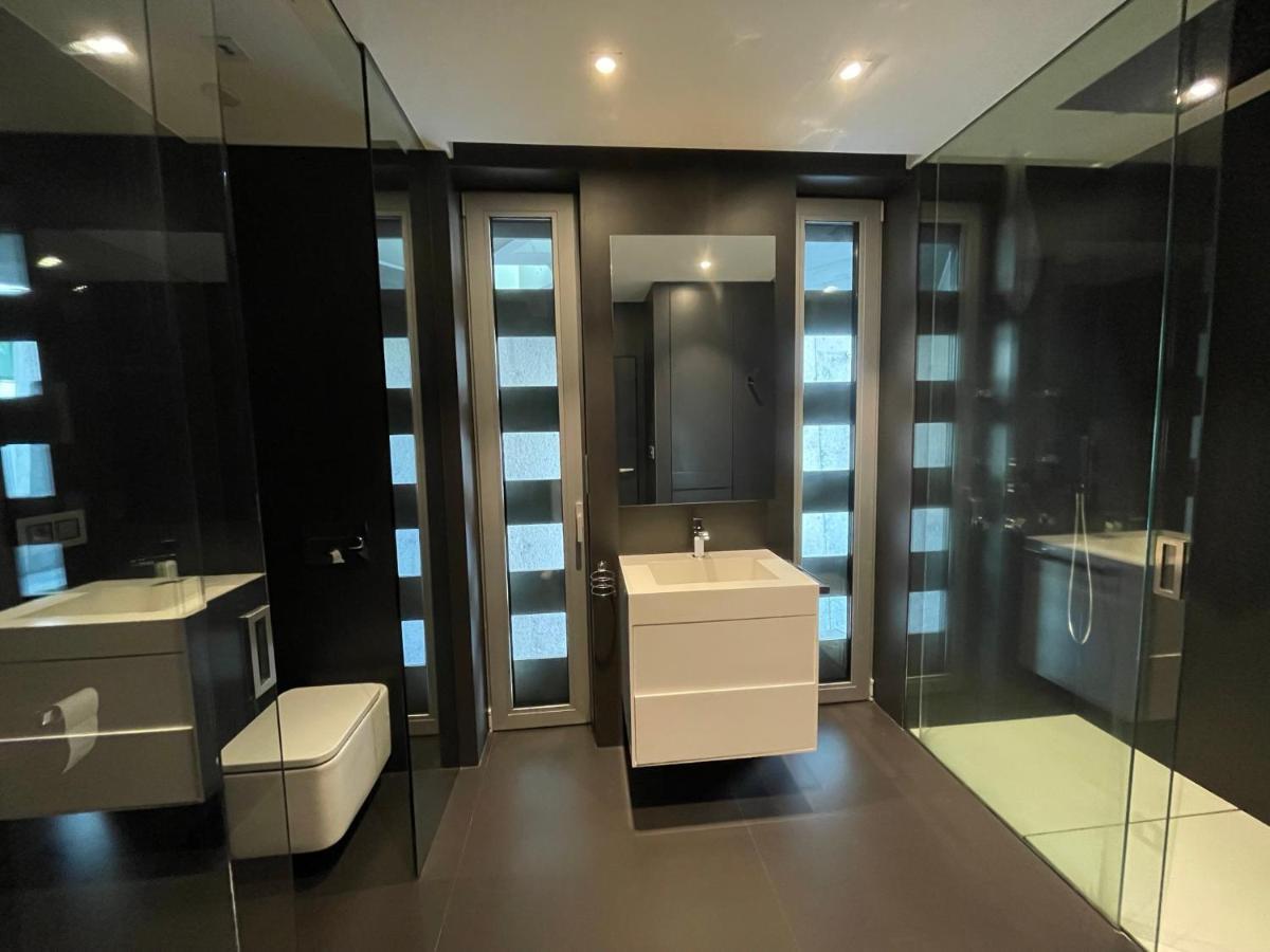 Tres Prismas Exclusive Villa ซาร์เรีย ภายนอก รูปภาพ