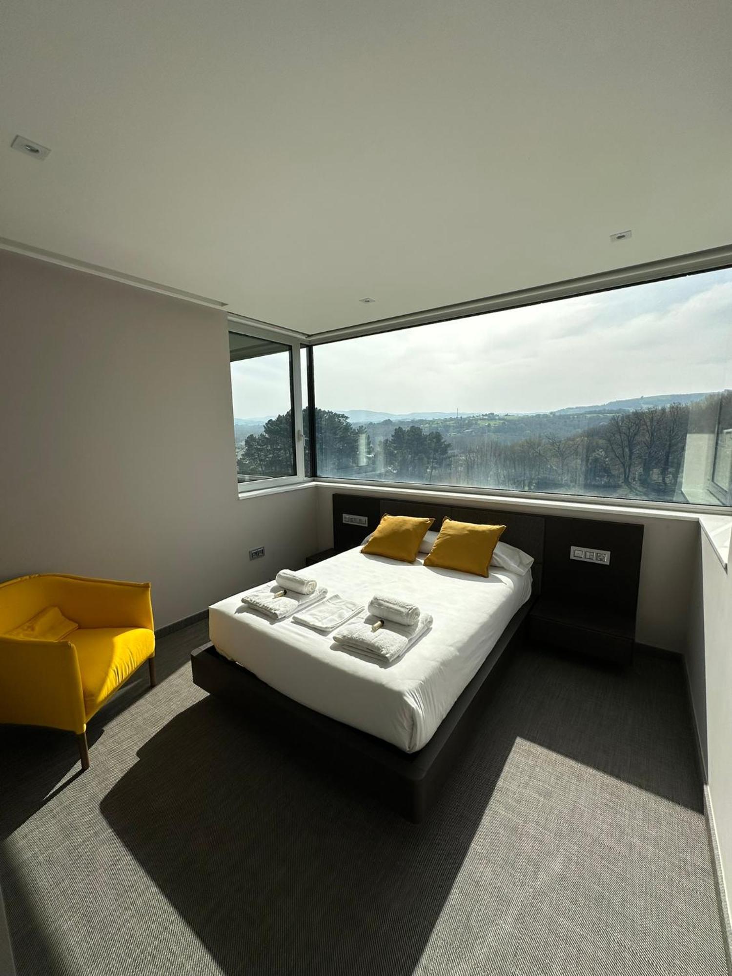 Tres Prismas Exclusive Villa ซาร์เรีย ภายนอก รูปภาพ